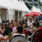 El paseo de Papalaguinda, con farolillos, luce este ambiente festivo