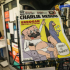 Imagen de la revista en un kiosko parisino. MOHAMMED BADRA