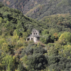 Iglesia de Manzanedo de Valdueza, de donde parten viales. L. DE LA MATA