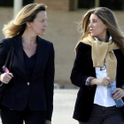 Rosalía Iglesias a su salida de Soto del Real. PAOLO AGUILAR