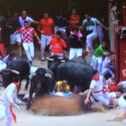 La entrada en la plaza ha sido el momento más peligroso del encierro de los Miura.