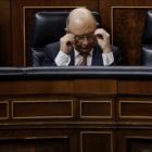 El ministro de Hacienda en funciones, Cristóbal Montoro, en el pleno del Congreso de los Diputados.