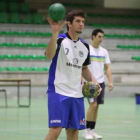 Raúl Nantes entrenando con el filial del Reale Ademar.