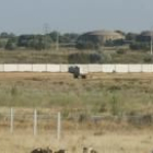 Los trabajos de cerramiento de las fincas que albergarán el desguace comenzaron el pasado día 18