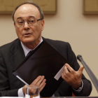 El gobernador del Banco de España, Luis María Linde. PACO CAMPOS
