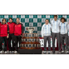 Verdasco, Feliciano, Ferrer, Nadal y Costa, a la izquierda de la ‘Ensaladera’ junto a la representación argentina que forman Vázquez, Del Potro, Schwank, Nadaldian y Mónaco.
