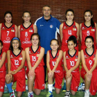 Formación del equipo infantil del Baloncesto Femenino León.