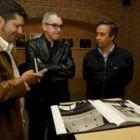 Donís, Robés y Courel inauguraron ayer la muestra en La Cripta