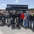 Los trabajadores de la ITV de Astorga, ayer durante la jornada de protestas.