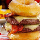 La polémica 'Double Donut Burger', una mina de calorías.