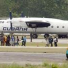 Veinte pasajeros fueron liberados en Cuba antes de que el avión partiera con destino a Florida