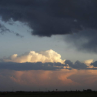 Acumulación de nubes en el verano leonés.