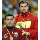 Manuel Martínez, con la medalla lograda en los Juegos Iberoamericanos