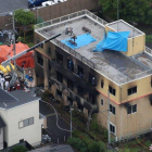 El edificio incendiado de los estudios de dibujos animados Kyoto Animation.