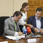 Juan Carlos Suárez-Quiñones en una reunión que tuvo lugar ayer en Zamora. M. A. MONTESINOS