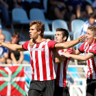 Llorente celebra su segundo gol con Muniain y Susaeta.