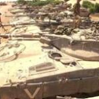 Los tanques israelíes esperan en la frontera de Gaza la orden para atacar