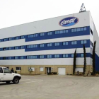 Exterior de la factoría leonesa de ultracongelados Elmar, en el polígono de Onzonilla.