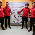 Técnicos y jugadores del equipo juvenil del Ademar. RAMIRO