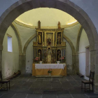 Imágenes de las obras y del altar de la capilla de la Virgen del Rosario en la iglesia mozárabe de Santo Tomás de las Ollas. DL