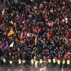 Una imagen parcial de la manifestación compuesta de miles de personas en Bilbao.