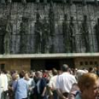 Imagen exterior del santuario de La Virgen del Camino al que acuden miles de leoneses cada año