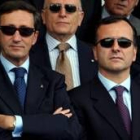 Fini sustituye a Frattini (a la derecha) al frente de Exteriores