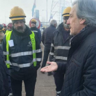 Pedro Muñoz y a la derecha Iván Alonso, ayer con los auxiliares de Compostilla. DL