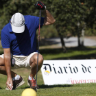 Con cuarenta jugadores sobre la hierba arrancó ayer el Torneo Diario de León.