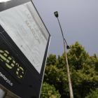 Vista de un termómetro marcando 40 grados en León. FERNANDO OTERO