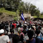 Caravana de migrantes atraviesa Guatemala