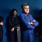 El Gran Wyoming sube esta noche al escenario de Espacio Vías junto a su banda de cabecera, Los Insolventes. DL
