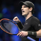 Andy Murray gesticula con rabia durante el partido contra Nishikori.