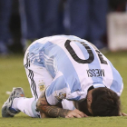 Leo Messi se lamenta tras fallar el penalti frente a Chile.