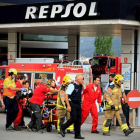 Un muerto y un herido grave en un incendio en una gasolinera de Sant Sadurní d'Anoia