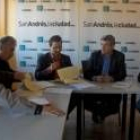 Martínez firma con los propietarios de Vinos y Licores Cándido González la cesión de los terrenos