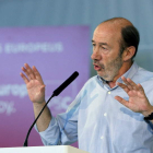 Rubalcaba en un reciente acto de la campaña de las elecciones europeas.