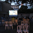 Cine de verano este pasado miércoles en el párking de la Harinera. DL