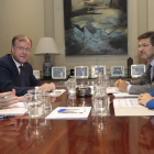Juan Vicente Herrera, Antonio Silván, Rafael Catalá y Ana Pastor, ayer en la sede del Ministerio de Fomento en Madrid.