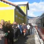 Vista de uno de los coches de mediados de siglo pasado que se restauró para el expreso.