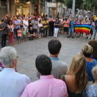 Un centenar de personas concentradas en Mataró para rechazar la homofobia, en una imagen de archivo