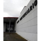 Exterior de la cárcel de Mansilla, donde se recluyen más de 1.400 presos