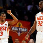 Los jugadores Chris Paul (d) y Shaquille O'Neal (i), ambos de la Conferencia del Oeste.