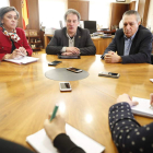 María Emilia Villanueva, Arsenio García y Adolfo Alonso Ares, ayer, en Astorga.