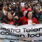 Trabajadores de Telemadrid, durante una protesta, a principios de enero, por el centro de la capital.