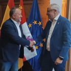Courel y Ramón ayer, en el Palacio de los Guzmanes. DL