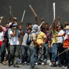 Militares de Honduras custodian la casa Presidencial.