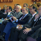 César Antón, junto a representantes institucionales de Palencia, ayer, en el homenaje.