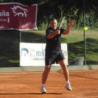 Guillermo Díaz disputa el torneo de tenis5cinco.