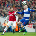 Cazorla, a la izquierda, fue decisivo en el triunfo del Arsenal.